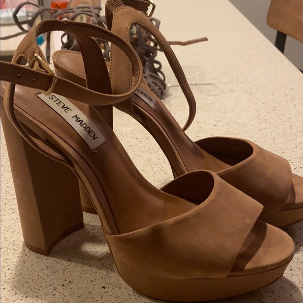 Steve Madden platform heel